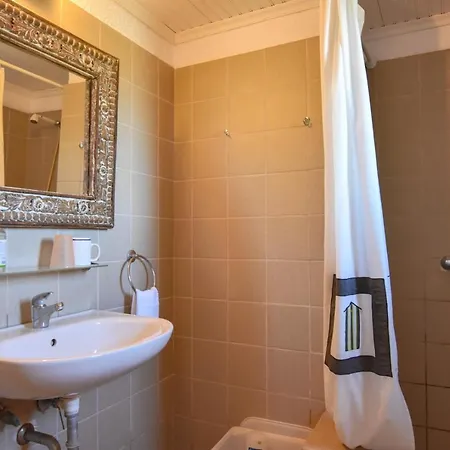 Family House With A Swimming Pool 5 Minutes From Ioulida Ioulis