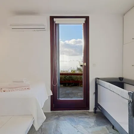 펜션 Family House With A Swimming Pool 5 Minutes From Ioulida