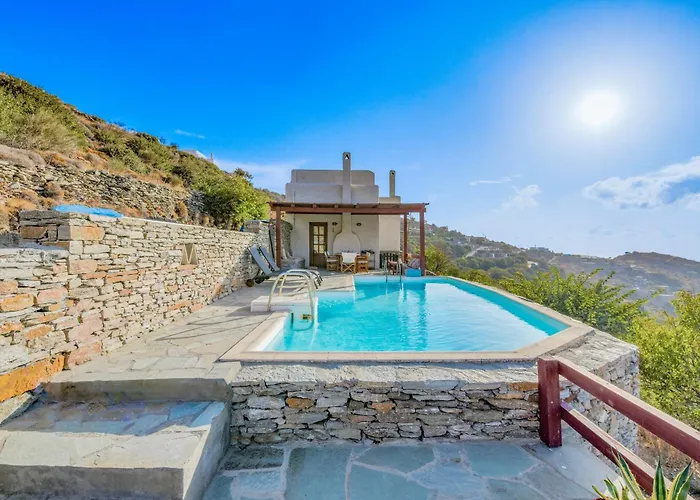 בית נופש Family House With A Swimming Pool 5 Minutes From Ioulida Ioulis