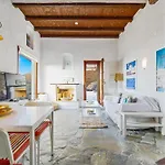 Family House With A Swimming Pool 5 Minutes From Ioulida