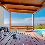 Family House With A Swimming Pool 5 Minutes From Ioulida Сasa de vacaciones *