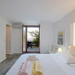 Сasa de vacaciones Family House With A Swimming Pool 5 Minutes From Ioulida Ioulis