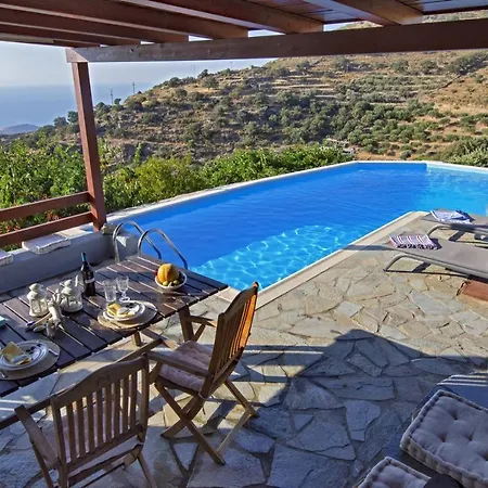 بيت للعطل Family House With A Swimming Pool 5 Minutes From Ioulida