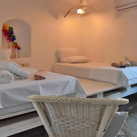 Family House With A Swimming Pool 5 Minutes From Ioulida بيت للعطل