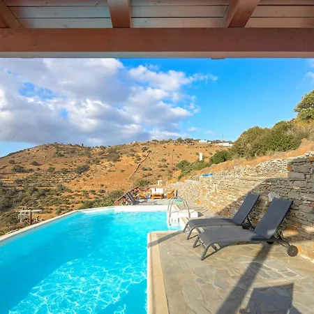 Family House With A Swimming Pool 5 Minutes From Ioulida Ioulis