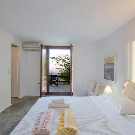 Hébergement de vacances Family House With A Swimming Pool 5 Minutes From Ioulida Ioulis