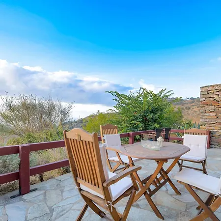 Family House With A Swimming Pool 5 Minutes From Ioulida * Ioulis