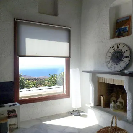 Family House With A Swimming Pool 5 Minutes From Ioulida *