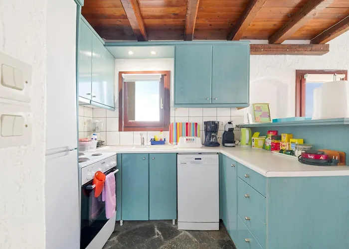 Family House With A Swimming Pool 5 Minutes From Ioulida