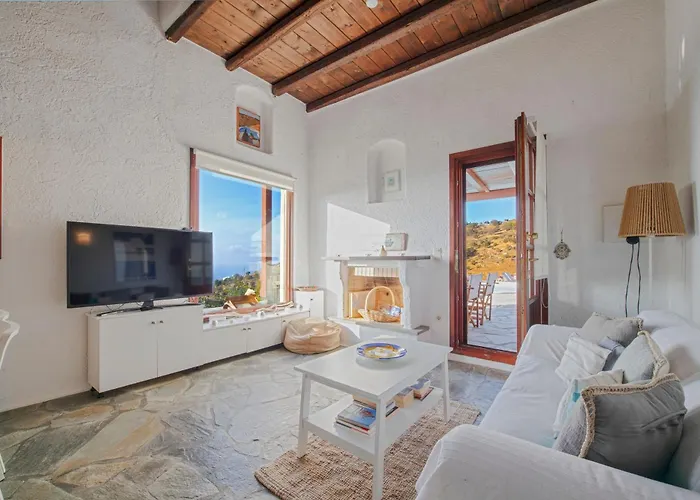 Сasa de vacaciones Family House With A Swimming Pool 5 Minutes From Ioulida Ioulis